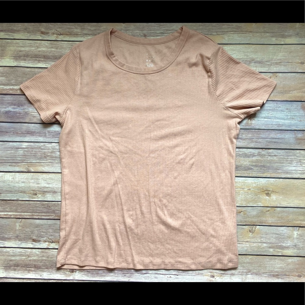 A new day ribbed T-shirt